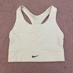 - Nike longline bra